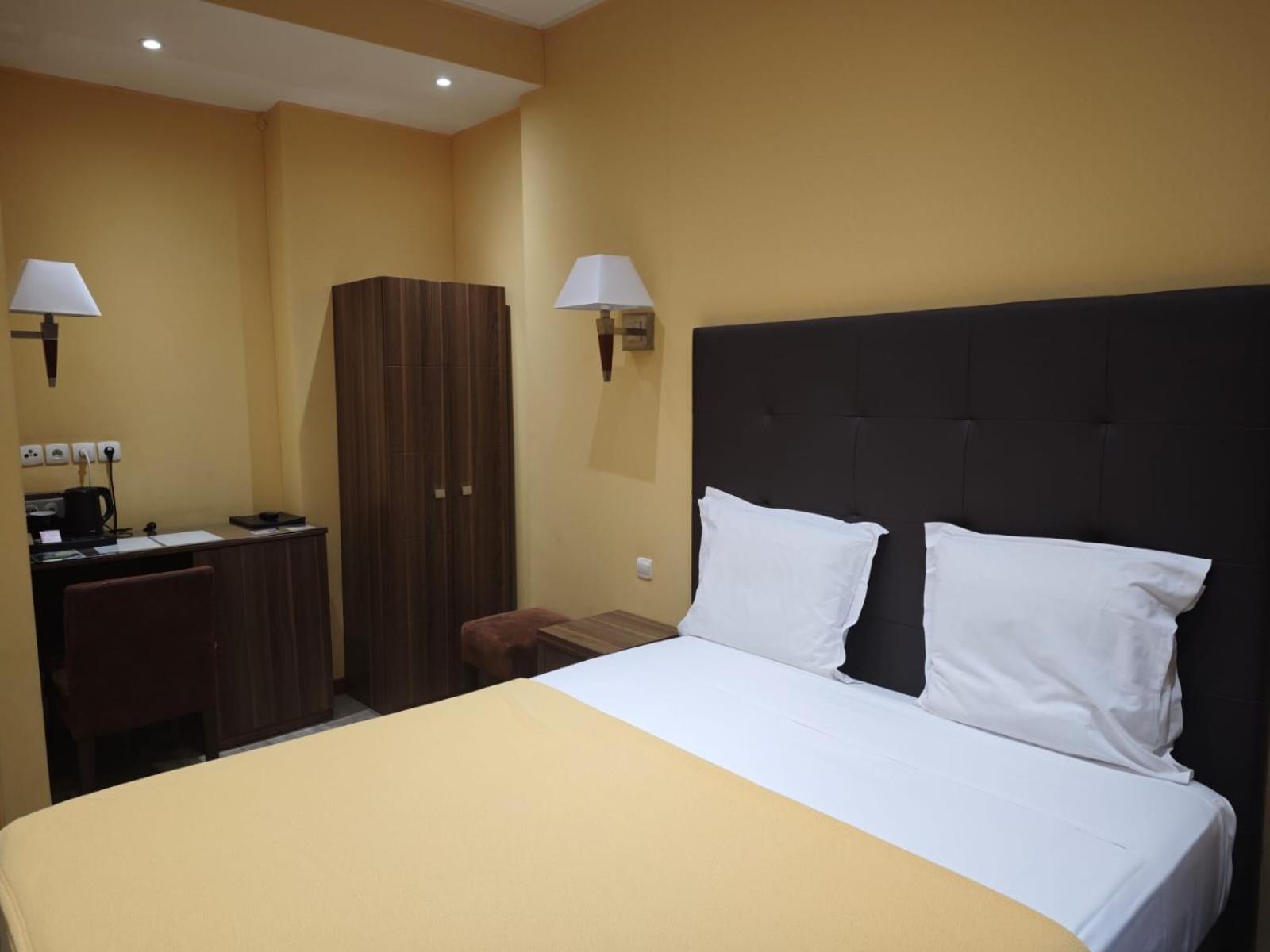 Hotel Capitole โบโซเลย ภายนอก รูปภาพ